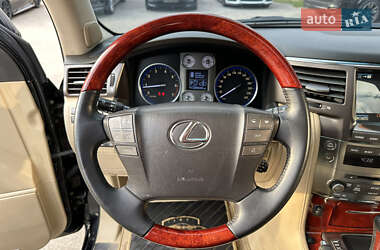 Внедорожник / Кроссовер Lexus LX 2008 в 