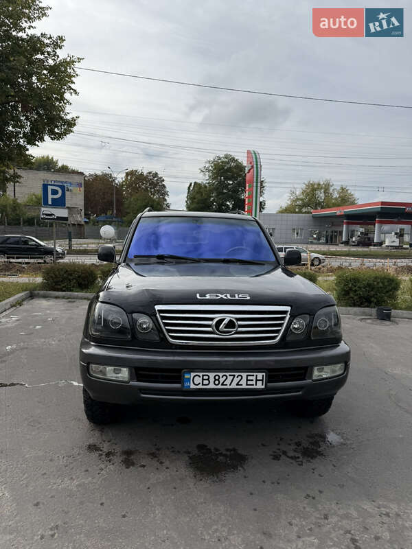 Lexus LX 2005