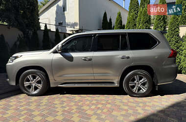 Внедорожник / Кроссовер Lexus LX 2017 в 