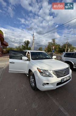 Позашляховик / Кросовер Lexus LX 2008 в 