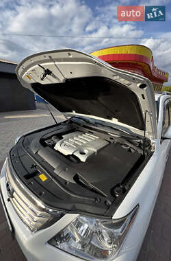 Позашляховик / Кросовер Lexus LX 2008 в Кривому Розі