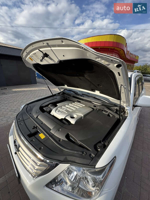 Внедорожник / Кроссовер Lexus LX 2008 в Кривом Роге