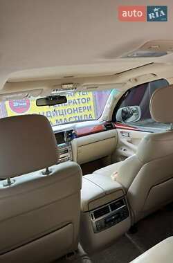 Позашляховик / Кросовер Lexus LX 2008 в 