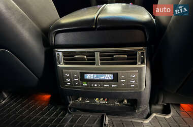 Позашляховик / Кросовер Lexus LX 2012 в 