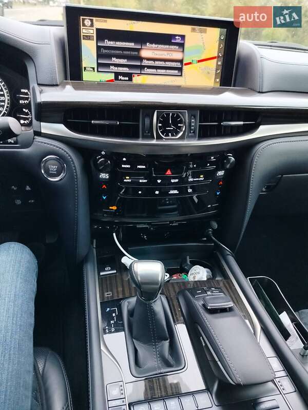 Позашляховик / Кросовер Lexus LX 2017 в Києві