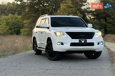 Позашляховик / Кросовер Lexus LX 2008 в 