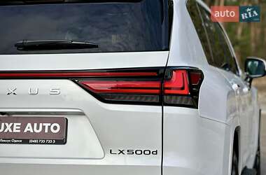 Позашляховик / Кросовер Lexus LX 2022 в 
