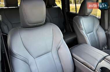 Позашляховик / Кросовер Lexus LX 2022 в 