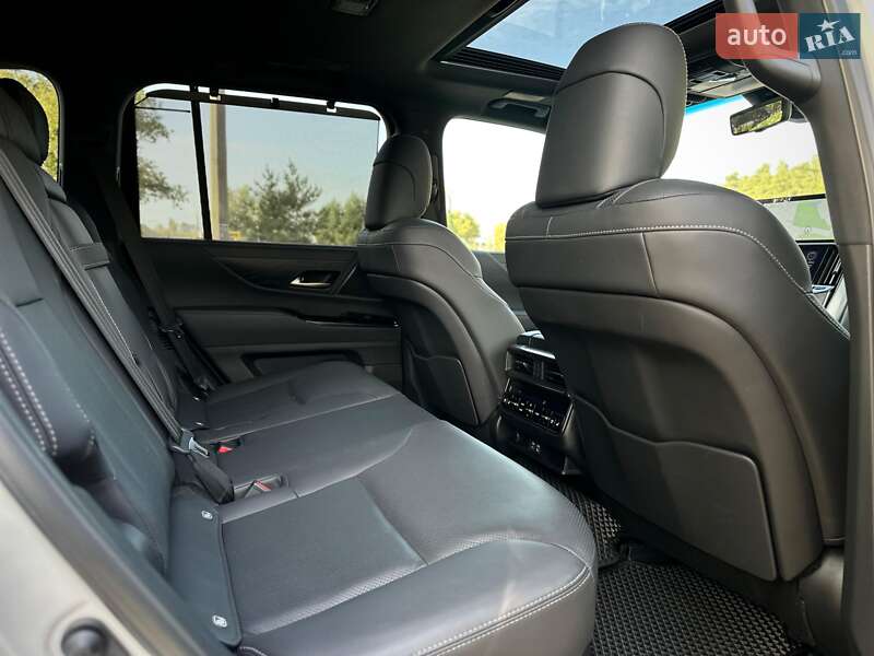 Внедорожник / Кроссовер Lexus LX 2022 в Киеве