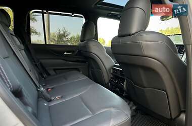 Позашляховик / Кросовер Lexus LX 2022 в 