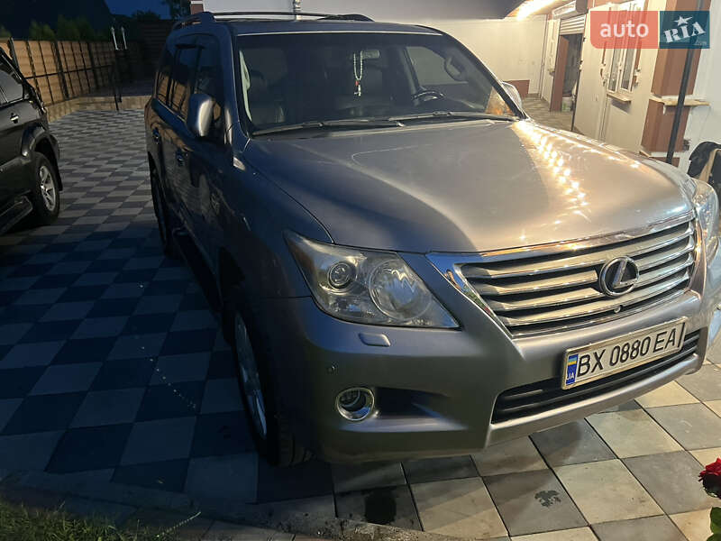 Внедорожник / Кроссовер Lexus LX 2008 в 