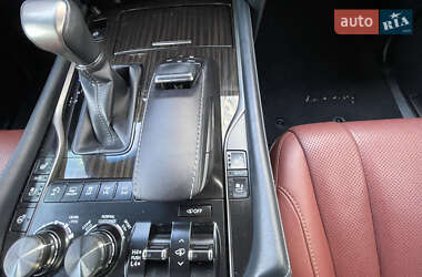 Внедорожник / Кроссовер Lexus LX 2019 в 
