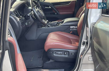 Внедорожник / Кроссовер Lexus LX 2019 в 