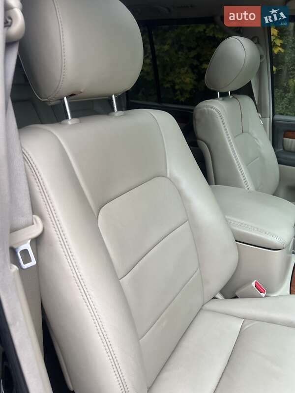 Внедорожник / Кроссовер Lexus LX 2004 в Броварах