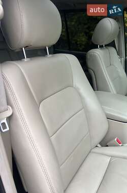 Позашляховик / Кросовер Lexus LX 2004 в 