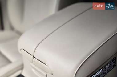 Внедорожник / Кроссовер Lexus LX 2011 в 