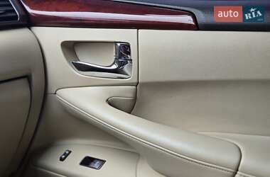 Внедорожник / Кроссовер Lexus LX 2011 в 