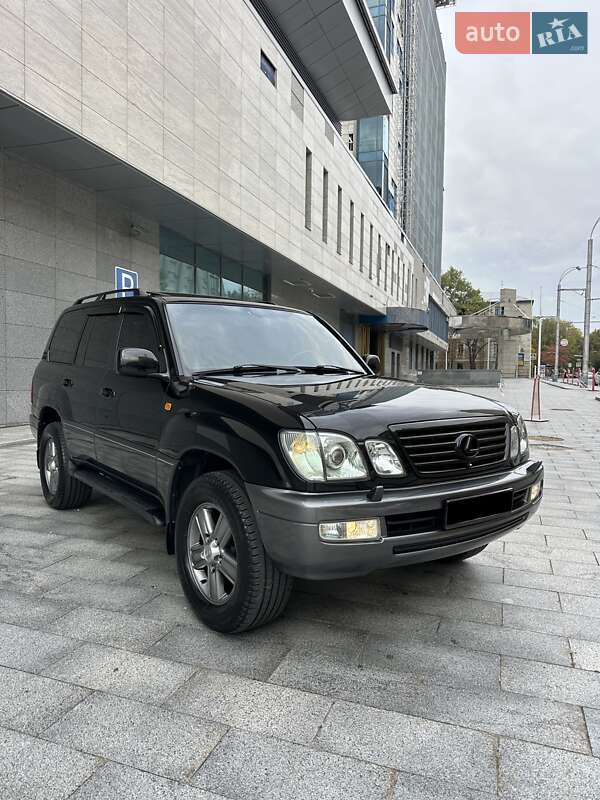 Внедорожник / Кроссовер Lexus LX 2004 в Киеве