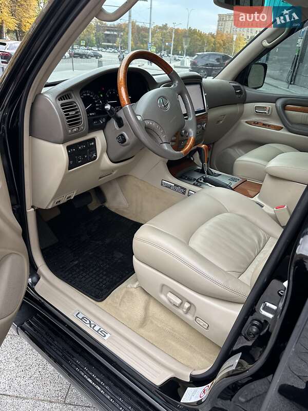 Внедорожник / Кроссовер Lexus LX 2004 в Киеве