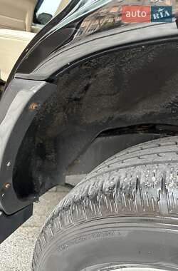 Внедорожник / Кроссовер Lexus LX 2004 в 