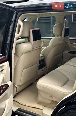 Позашляховик / Кросовер Lexus LX 2015 в 