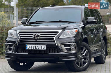 Позашляховик / Кросовер Lexus LX 2014 в 