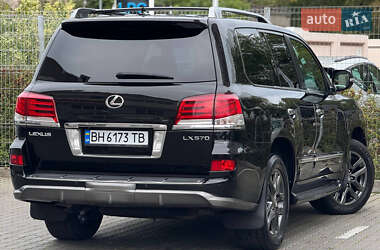 Позашляховик / Кросовер Lexus LX 2014 в 