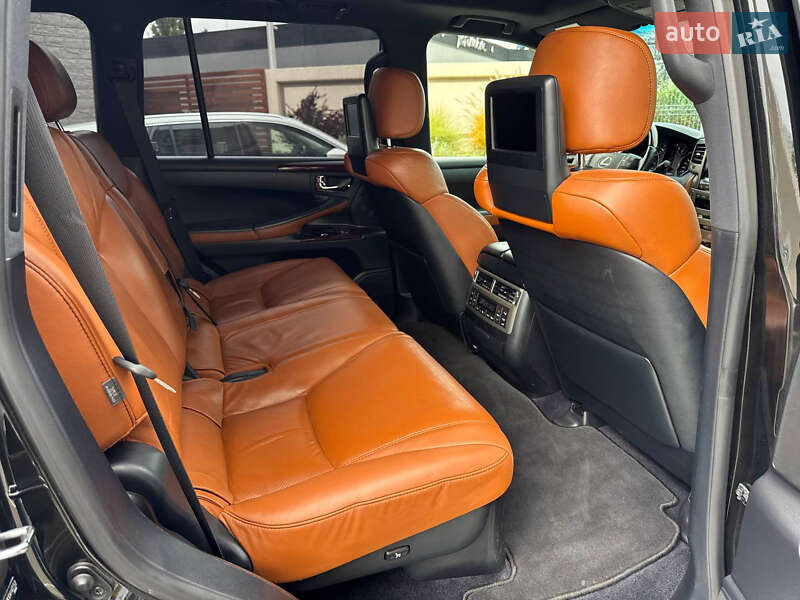 Позашляховик / Кросовер Lexus LX 2014 в Одесі