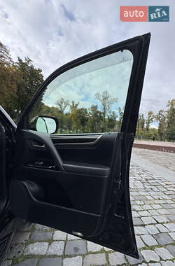 Внедорожник / Кроссовер Lexus LX 2019 в 