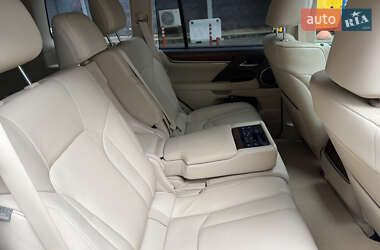 Позашляховик / Кросовер Lexus LX 2021 в 