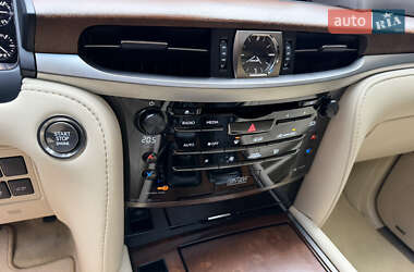 Позашляховик / Кросовер Lexus LX 2021 в 