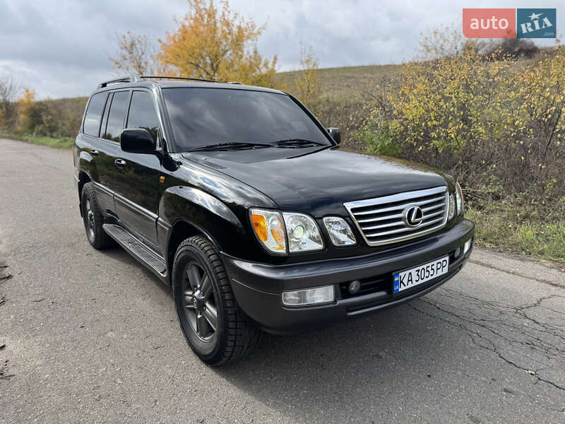 Lexus LX 2006