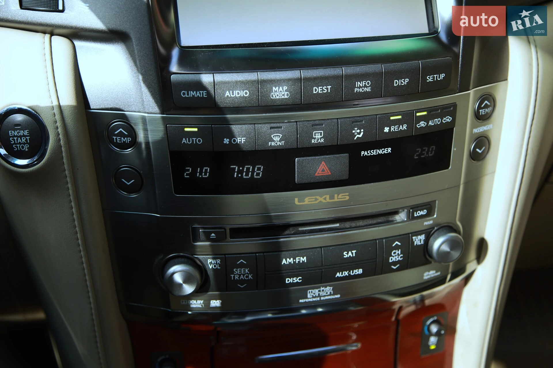 2010 Lexus LX - мініатюра 16