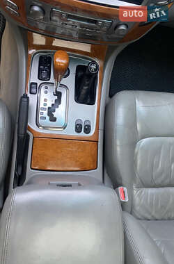 Позашляховик / Кросовер Lexus LX 2005 в 