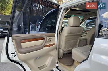 Позашляховик / Кросовер Lexus LX 2006 в 
