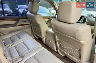 Позашляховик / Кросовер Lexus LX 2006 в 