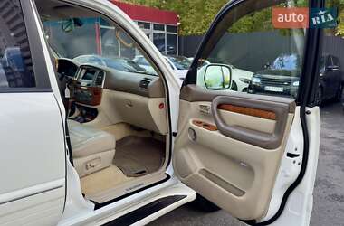 Позашляховик / Кросовер Lexus LX 2006 в 