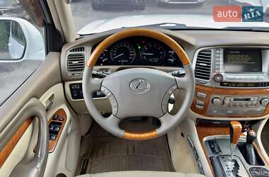 Позашляховик / Кросовер Lexus LX 2006 в 