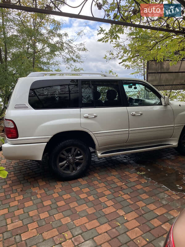 Внедорожник / Кроссовер Lexus LX 2004 в Одессе