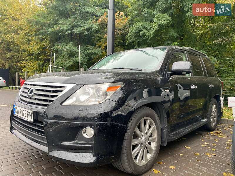 Внедорожник / Кроссовер Lexus LX 2010 в Киеве