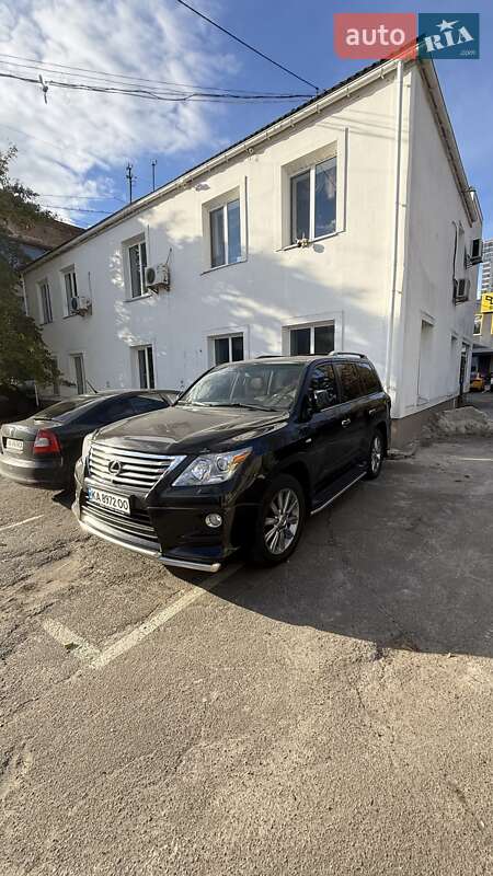 Внедорожник / Кроссовер Lexus LX 2011 в Киеве