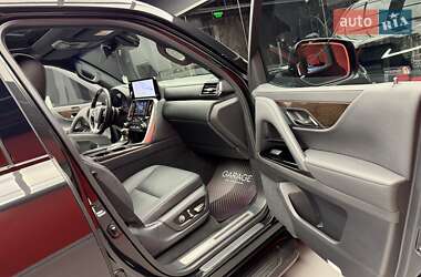 Позашляховик / Кросовер Lexus LX 2022 в 