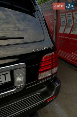 Позашляховик / Кросовер Lexus LX 2005 в 