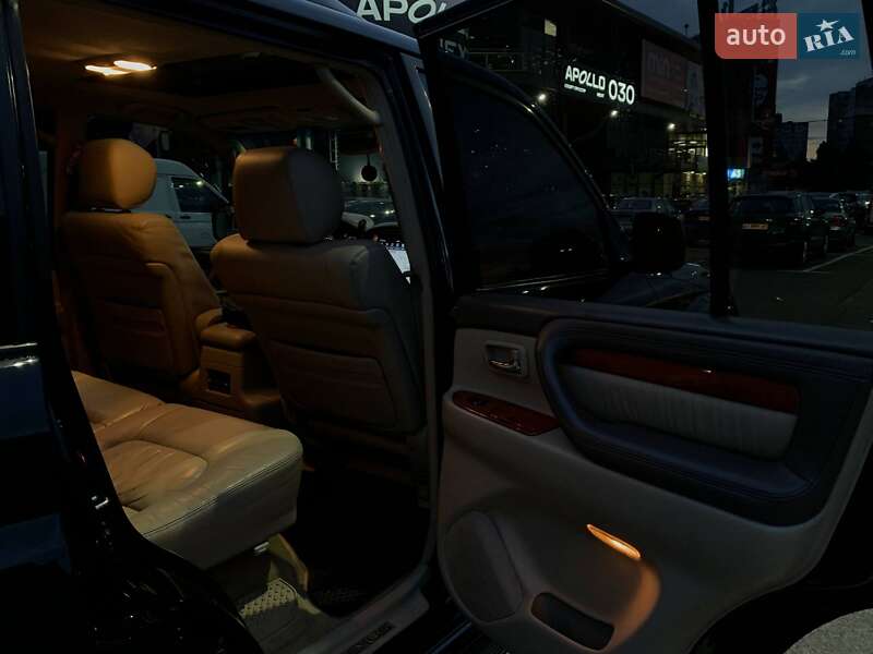 Позашляховик / Кросовер Lexus LX 2005 в Києві