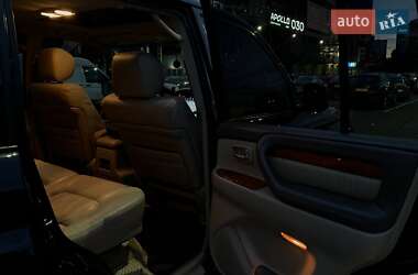 Позашляховик / Кросовер Lexus LX 2005 в 