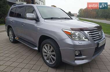 Позашляховик / Кросовер Lexus LX 2010 в 