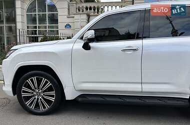 Позашляховик / Кросовер Lexus LX 2022 в 
