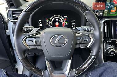 Позашляховик / Кросовер Lexus LX 2022 в 