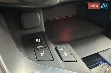 Позашляховик / Кросовер Lexus LX 2022 в 