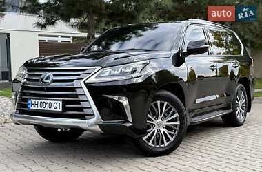 Позашляховик / Кросовер Lexus LX 2016 в  фото 3 Позашляховик / Кросовер Lexus LX 2016 в